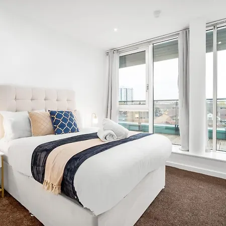 Apartment Haus - Impressive Two Bedroom Penthouse - Balcony - Parking Birmingham