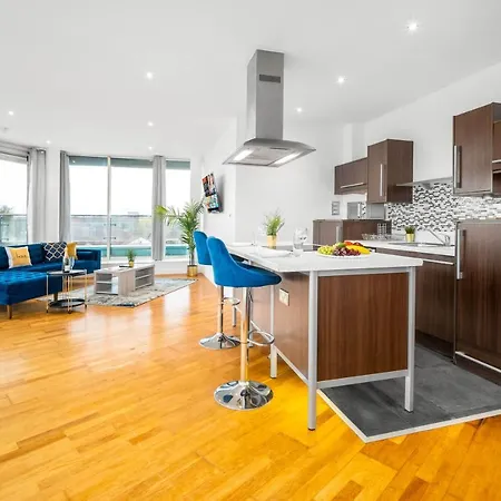 Haus - Impressive Two Bedroom Penthouse - Balcony - Parking *