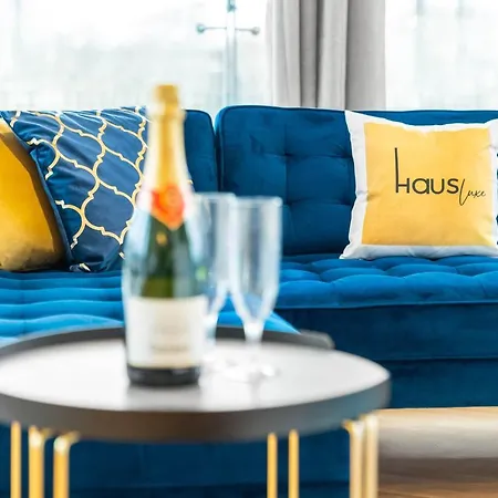 Apartment Haus - Impressive Two Bedroom Penthouse - Balcony - Parking